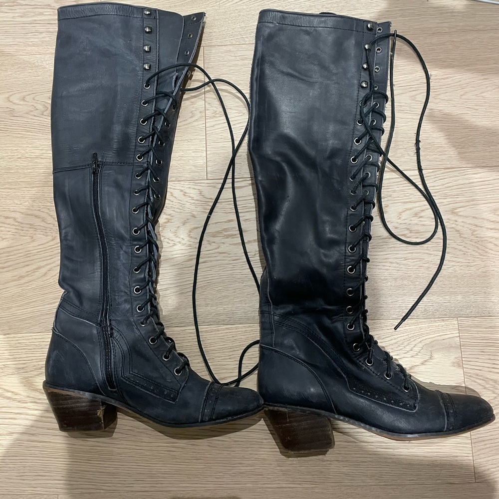 SOLD - Jeffrey Campbell Free People Sz 7 Joe Knee High Lace Up Boots - Picture 3 of 5